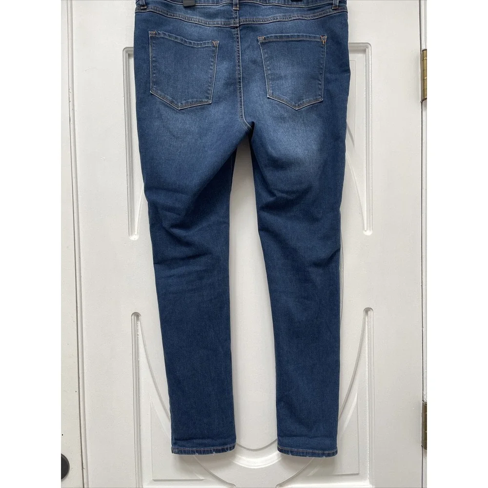 Signature Studio Jeans 16 Womens Regular Size Blue Denim Distressed Dark - Picture 4 of 6